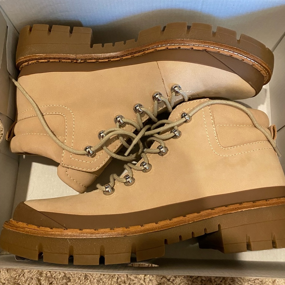 Marc Fisher Boots Brand New size 10